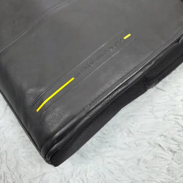 [BUNJANG] Mandarin Duck TOWN Crossbody Bag / 만다리나덕 TOWN 크로스백