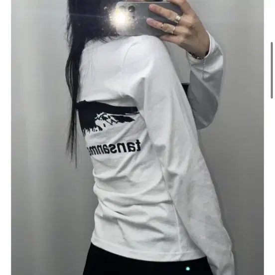 [SOLD OUT] 탄산마그네슘 흰색 긴팔 티셔츠 (뒤에 프링팅 없고 앞에만 있습니다)