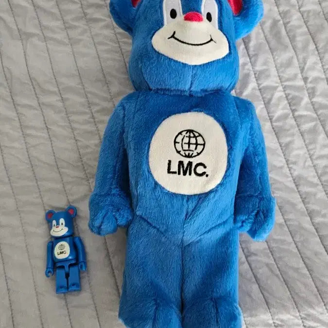 [SOLD OUT] LMC 베어브릭 400% 100% 피규어