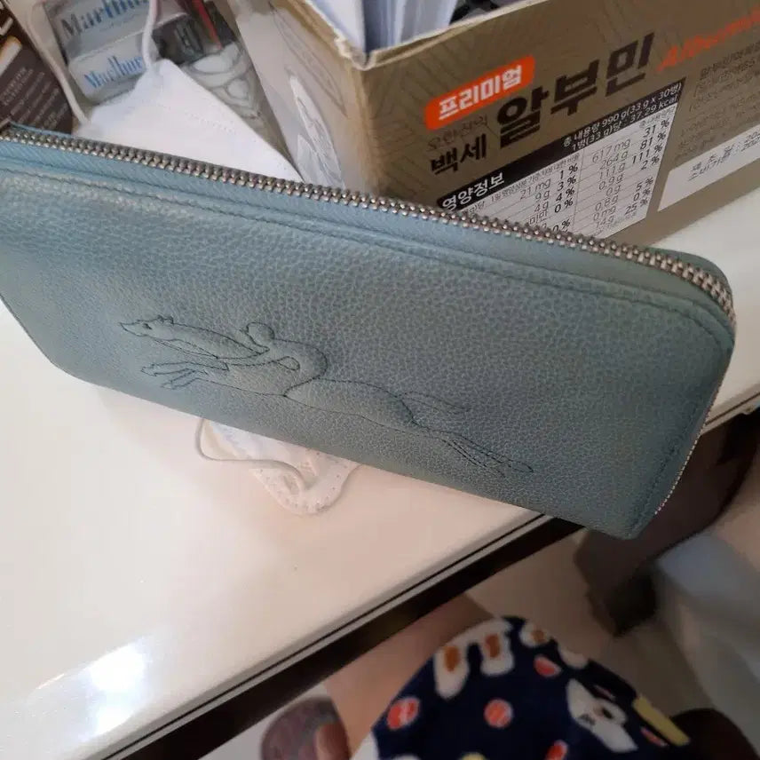 [SOLD OUT] 롱샴 레더 파우치 하늘색