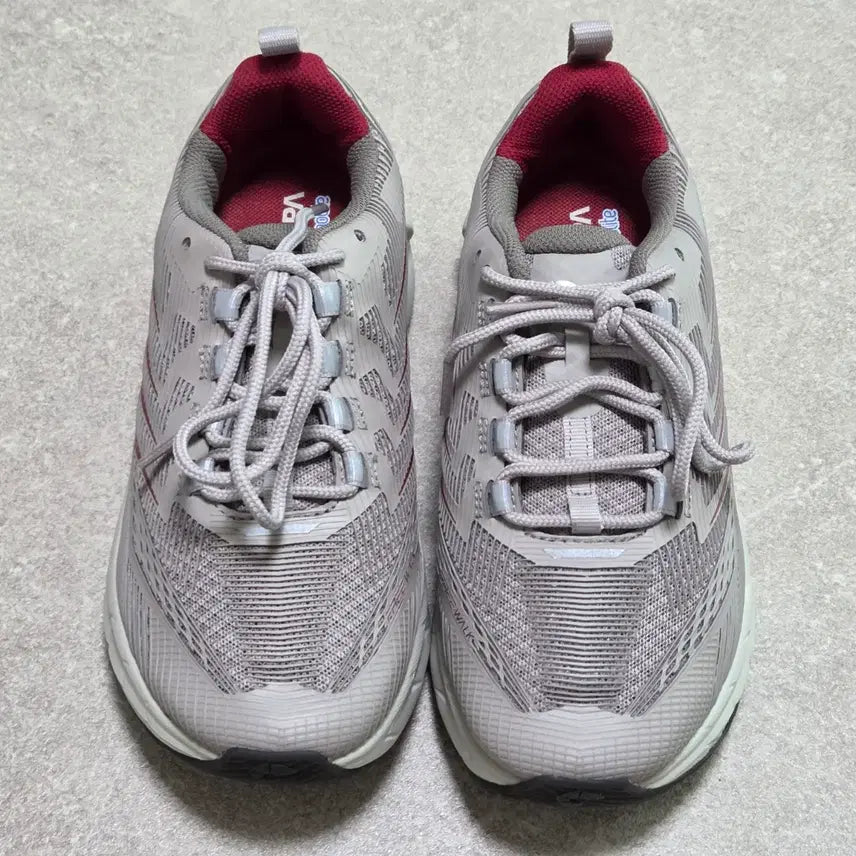 [BUNJANG] Nepa Alife Sneakers 235 / 무료배송) 네파 알리페 운동화 등산화 235