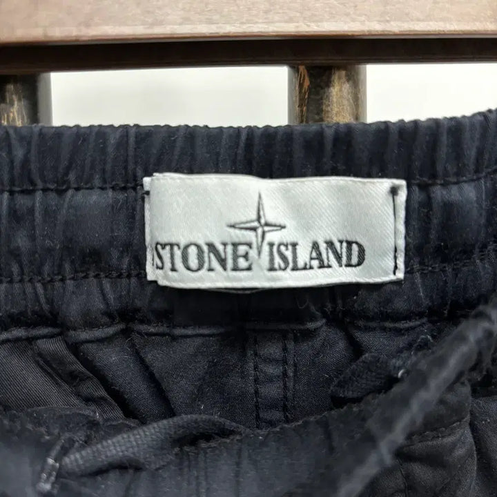 [BUNJANG] Stone Island Patch Cargo Pants / [34]스톤아일랜드 와펜패치 카고팬츠