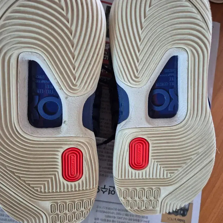 [SOLD OUT] 나이키 KD 트레이 5 IX 멀티컬러 농구화 275