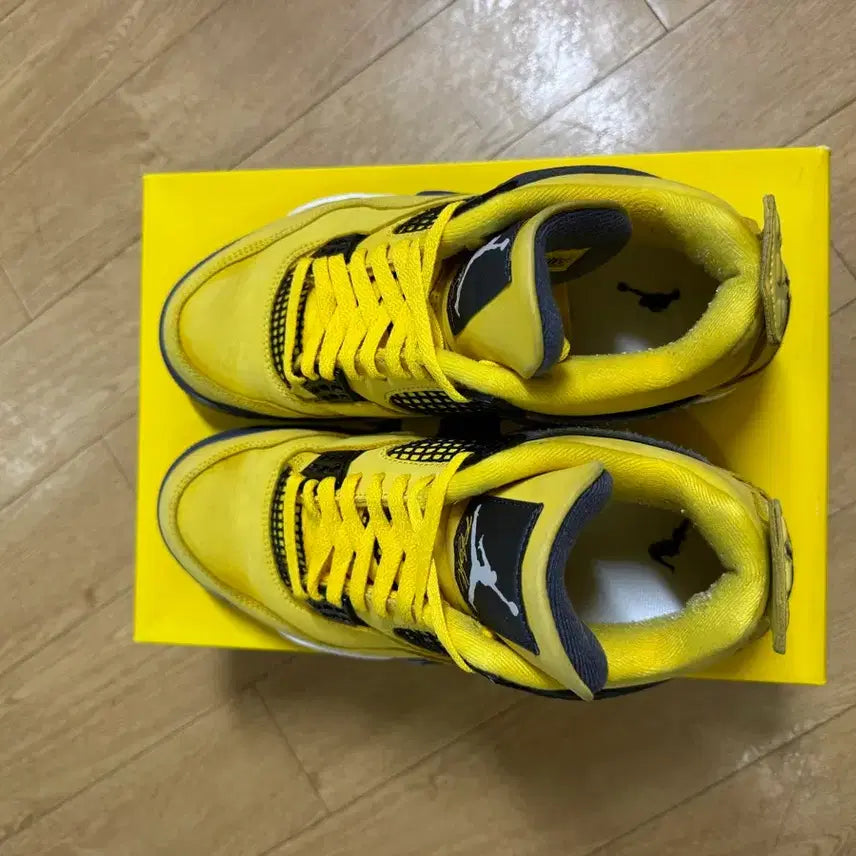 [BUNJANG] Jordan 4 Retro Tour Yellow 270CM Sneakers / 조던 4 레트로 투어 옐로우 270CM