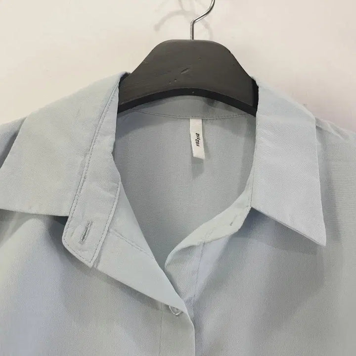 [BUNJANG] FREE Light Blue Shirt / 여FREE 셔츠 라이트 블루 M6376