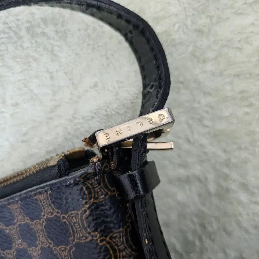 [BUNJANG] Celine Macadam Shoulder Bag / 셀린느 마카담 숄더백
