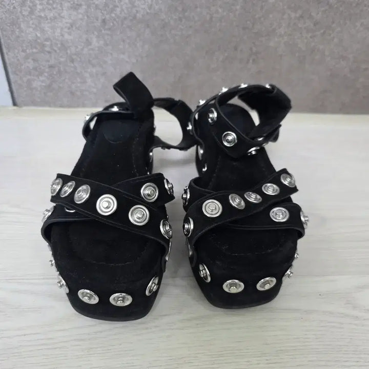 [BUNJANG] Alexander Wang Sandra Studded Platform Sandals / 알렉산더왕 산드라 스터드 플랫폼 샌들 38(240사이즈)