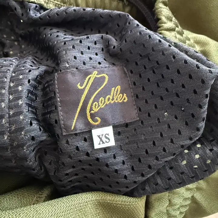 [BUNJANG] Needles Olive Track Pants XS / Needles 니들스 트랙 팬츠 올리브 스트레이트핏 XS