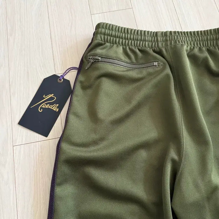[BUNJANG] Needles Olive Track Pants XS / Needles 니들스 트랙 팬츠 올리브 스트레이트핏 XS
