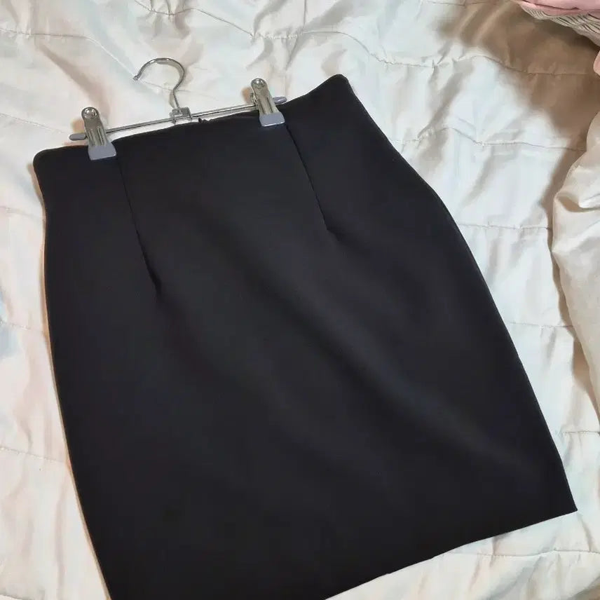 [BUNJANG] Unicon Slim Fit Mini Skirt Black S / 유니콩 허리쏘옥 착붙핏 미니스커트 블랙 S