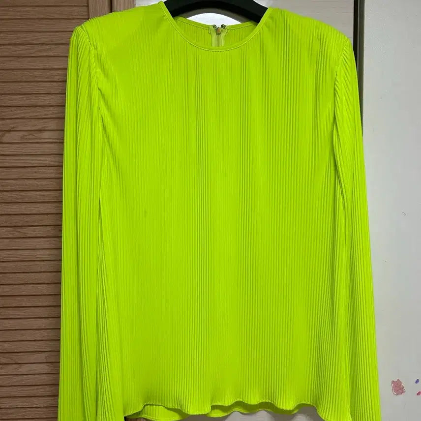 [BUNJANG] Dragon Blues Pleated Blouse / 드래곤블루스 플리츠 블라우스