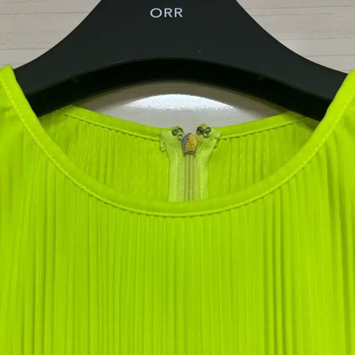 [BUNJANG] Dragon Blues Pleated Blouse / 드래곤블루스 플리츠 블라우스