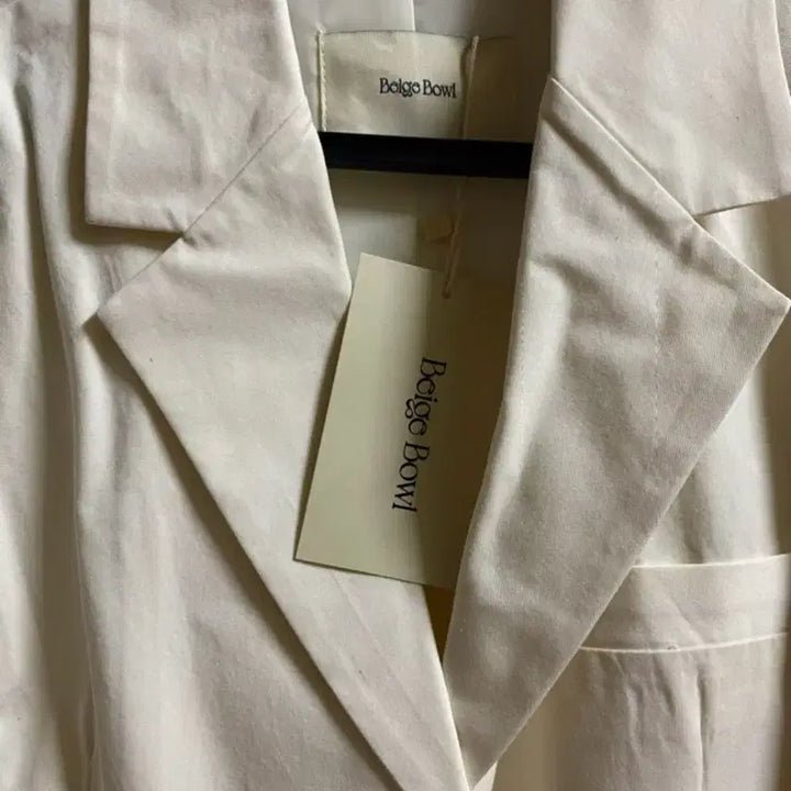 [BUNJANG] Beige Bowl Line Boxy Jacket / 베이지보울 라인박시자켓