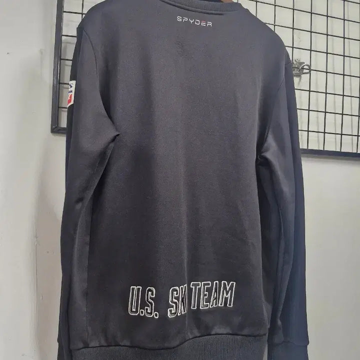 [BUNJANG] Spider US Ski Team Patch Fleece Training Sweatshirt / 105XL 스파이더 US 스키팀 패치 트레이닝 기모 맨투맨.