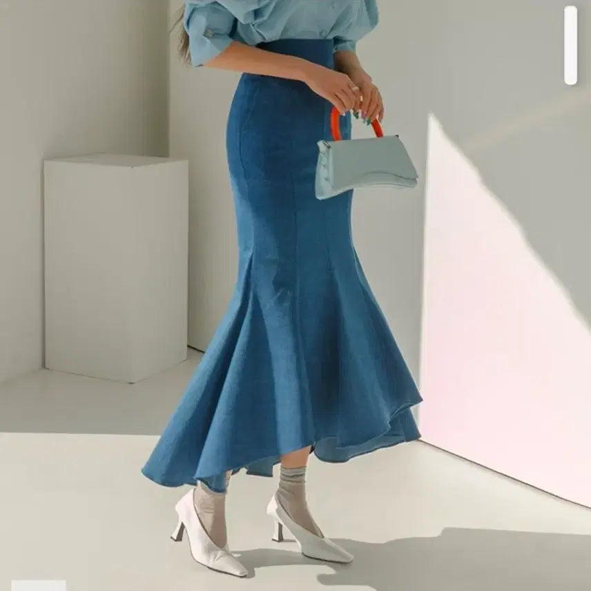 [BUNJANG] DINT Mad Denim Ruffle Asymmetric Midi Skirt / DINT딘트 마드 데님 훌 언발 미디 스커트