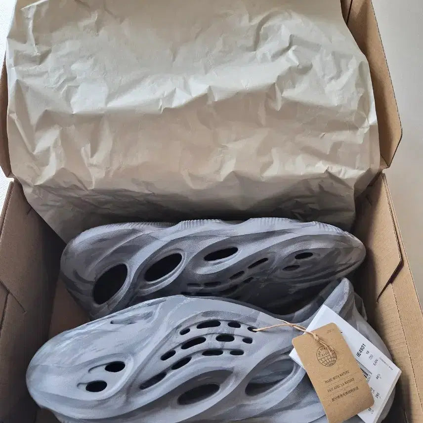 [BUNJANG] Adidas Yeezy Foam Runner Mix Granite / (285)아디다스 이지폼러너 믹스 그래닛