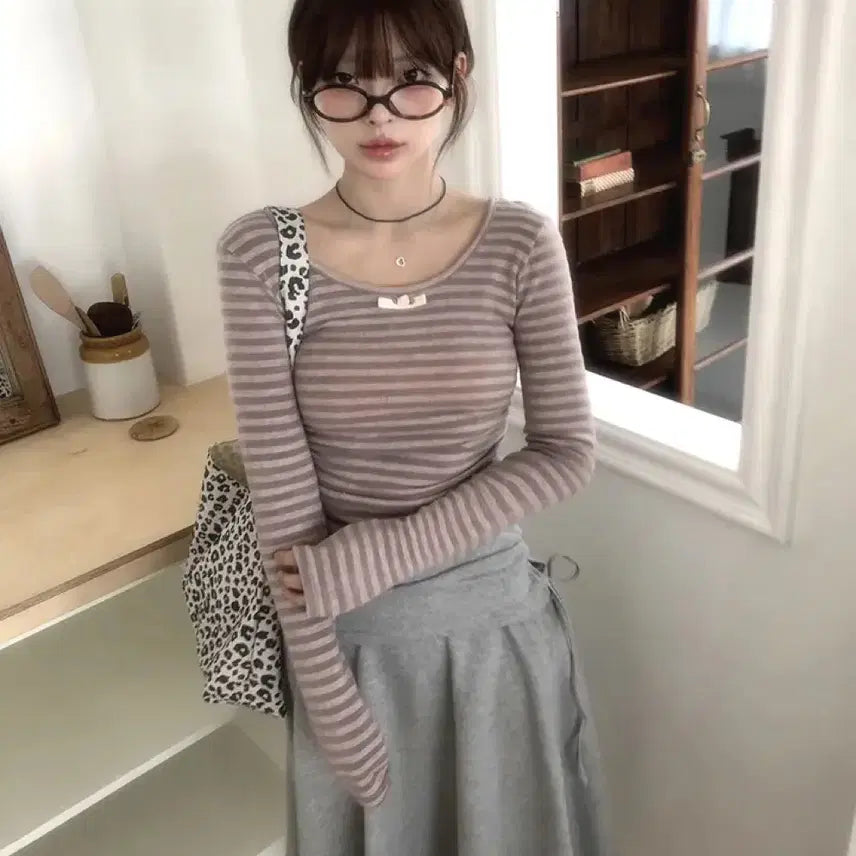 [BUNJANG] Rose Ribbon Stripe Long Sleeve T-shirt / 배색 로즈 리본 스트라이프 티셔츠