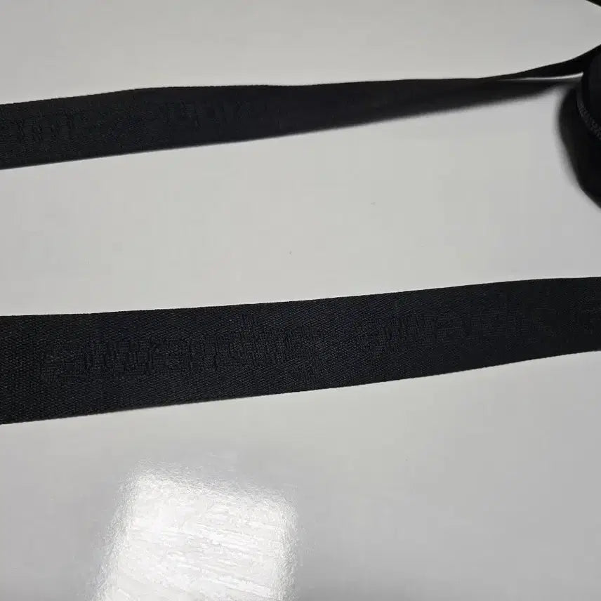 [SOLD OUT] 슈프림 우븐 숄더 크로스백