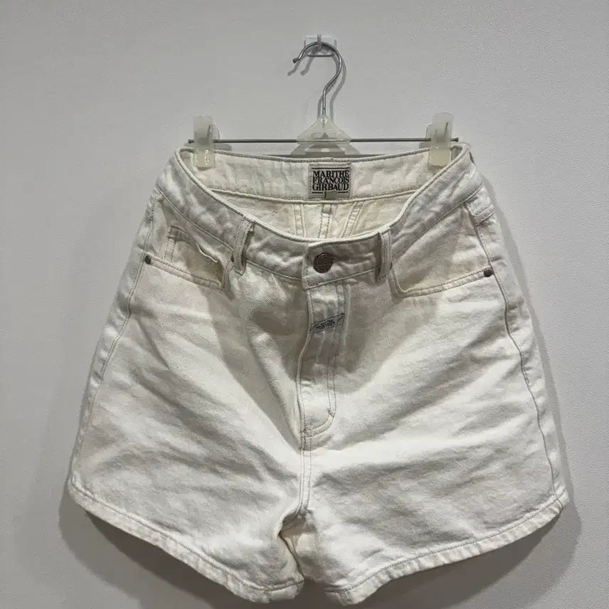 [SOLD OUT] [새상품] 마리떼 프랑소와 저버 데님 쇼츠(아이보리)