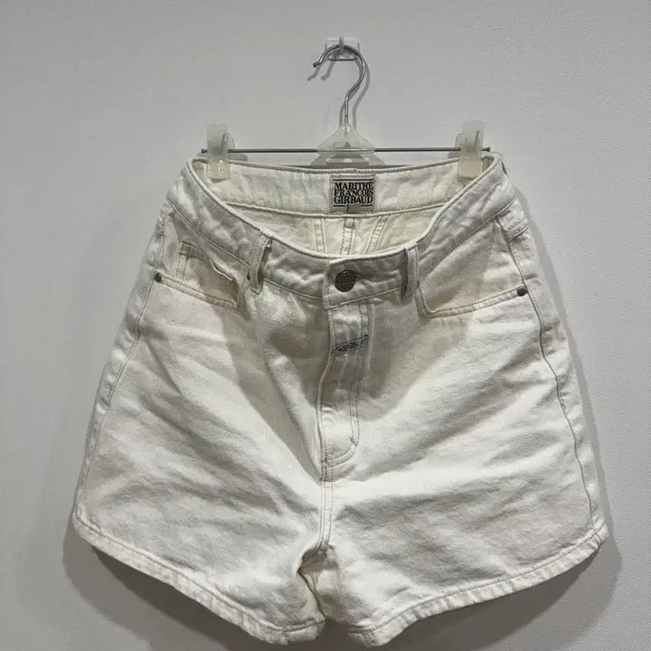 [SOLD OUT] [새상품] 마리떼 프랑소와 저버 데님 쇼츠(아이보리)