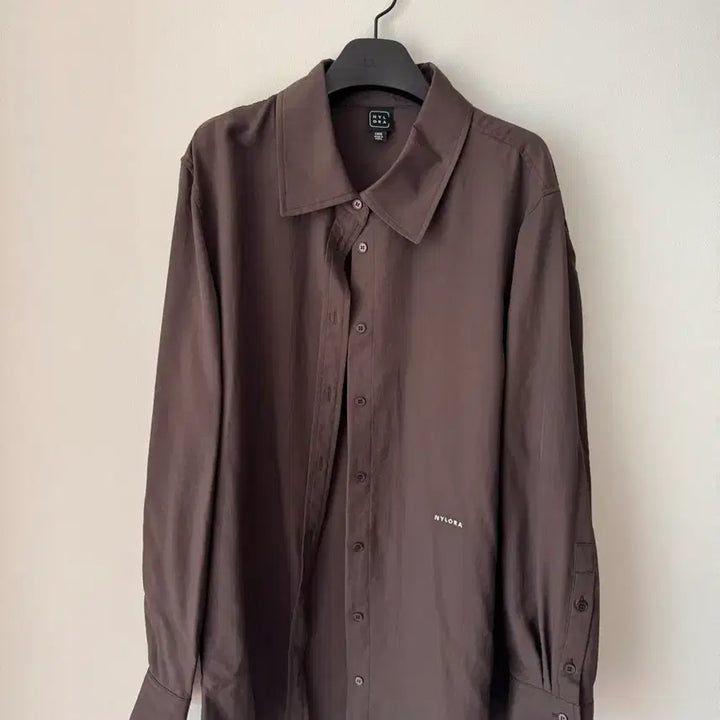[SOLD OUT] [새상품] 나일로라 - 로라셔츠 브라운