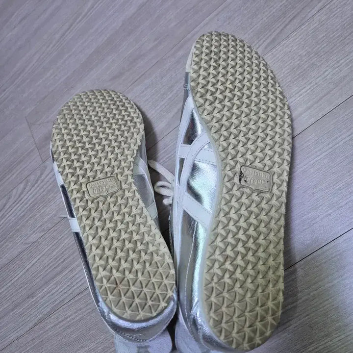 [BUNJANG] Onitsuka Tiger Mexico 66 Silver Sneakers / 오니츠카 타이거 맥시코 실버 280