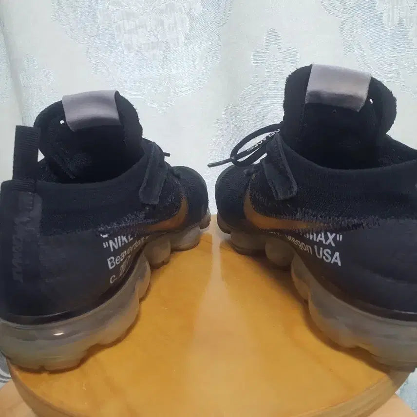 [SOLD OUT] 나이키 에어 오프화이트 X 베이퍼맥스 V2 280