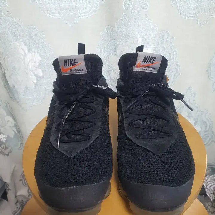 [SOLD OUT] 나이키 에어 오프화이트 X 베이퍼맥스 V2 280