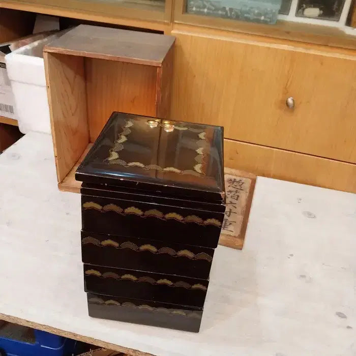 [BUNJANG] 1900s Japanese Small Wooden 4-Tier Lunch Box / 1900 일본 소형 원목 4단 찬합