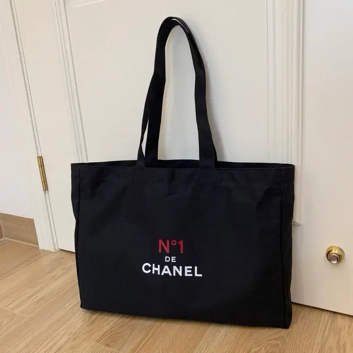 [SOLD OUT] 샤넬뷰티 NO.1 드샤넬 블랙 에코백