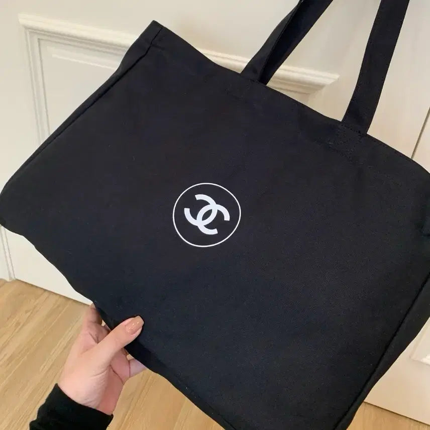[SOLD OUT] 샤넬뷰티 NO.1 드샤넬 블랙 에코백
