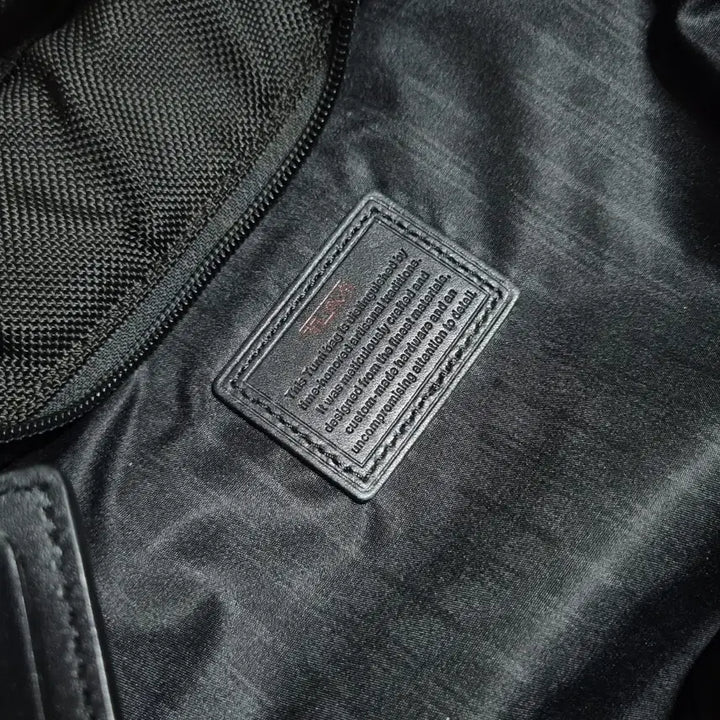 [BUNJANG] TUMI Alpha Ballistic Black Backpack / 투미 TUMI 알파 방탄블랙 백팩 캐리어장착 2way