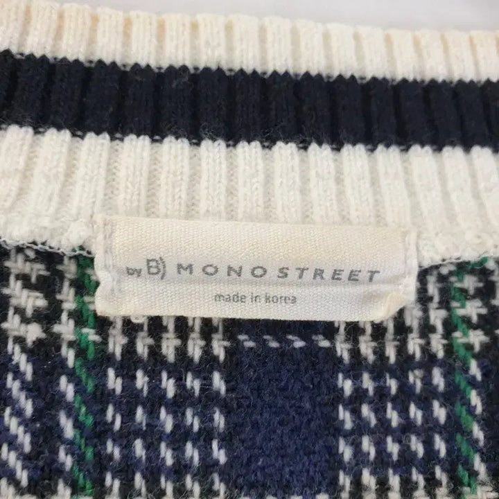 [BUNJANG] FREE V-Neck Checkered Knit Top / 여FREE 브이넥 체크 니트 M6373