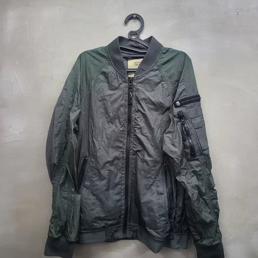 [BUNJANG] National Geographic Bomber Jacket Green M / 내셔널지오그래픽 봄버 자켓 그린M