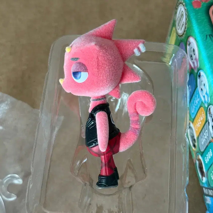 [BUNJANG] Bandai Animal Crossing Tomodachi Doll Series 1 Leon Figure / 반다이 모여봐요 동물의 숲 토모다치돌 1탄 레온