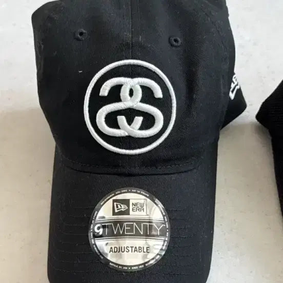 [BUNJANG] Stussy x New Era 9Twenty Adjustable Strapback Cap Black / 스투시 링크 뉴에라 9Twenty 블랙 볼캡