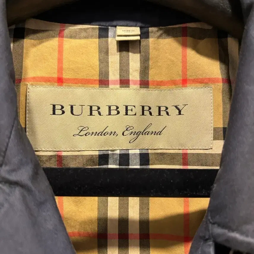 [BUNJANG] Burberry Camden Car Coat Navy / [48] 버버리 캠든 카코트 네이비