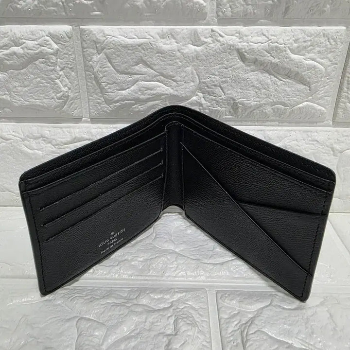 [SOLD OUT] [정품/무료배송]루이비통 모노그램 이클립스 반지갑