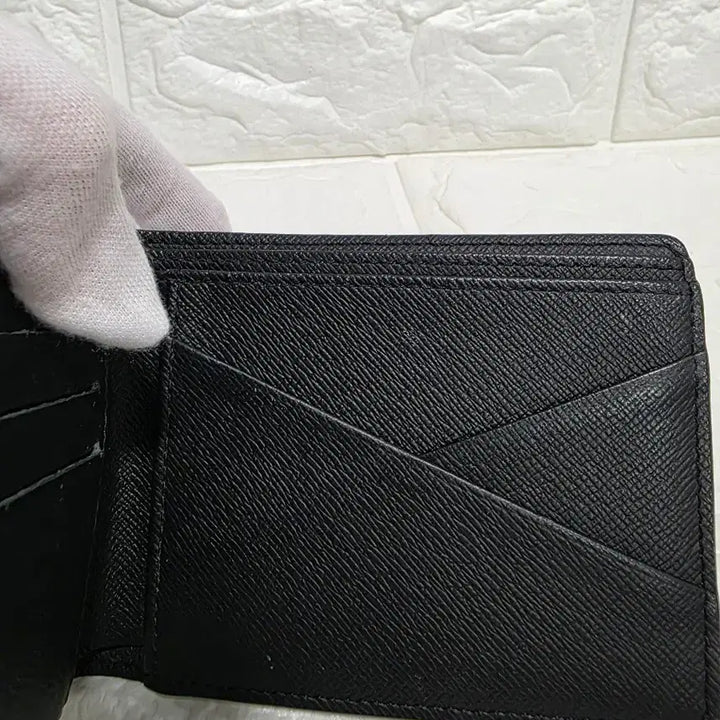 [SOLD OUT] [정품/무료배송]루이비통 모노그램 이클립스 반지갑