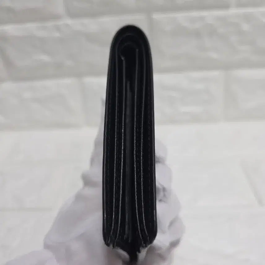 [SOLD OUT] [정품/무료배송]루이비통 모노그램 이클립스 반지갑
