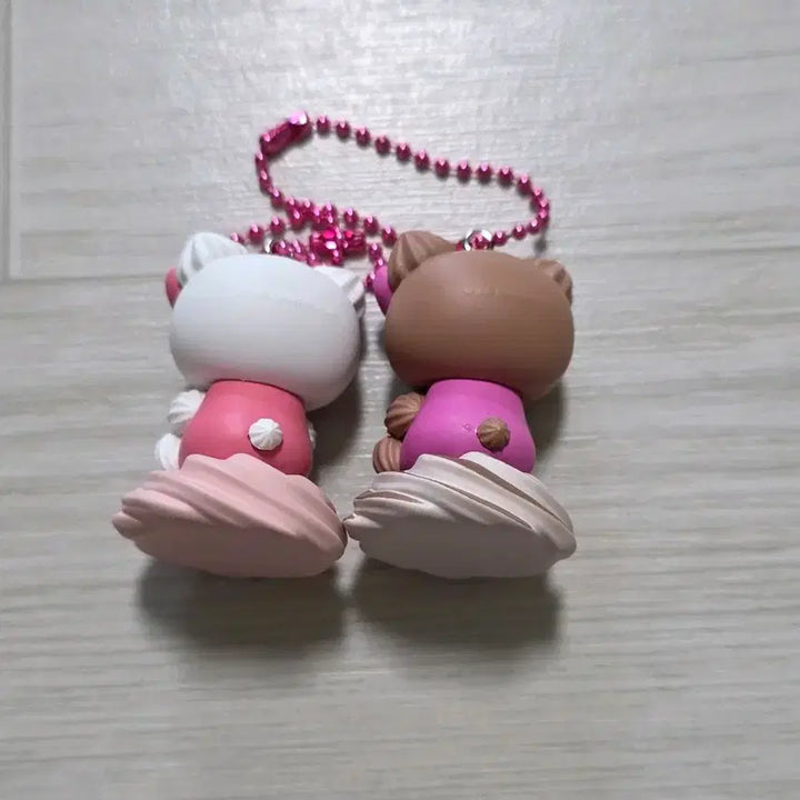 [SOLD OUT] 산리오 헬로키티 휘핑크림 피규어 2종세트