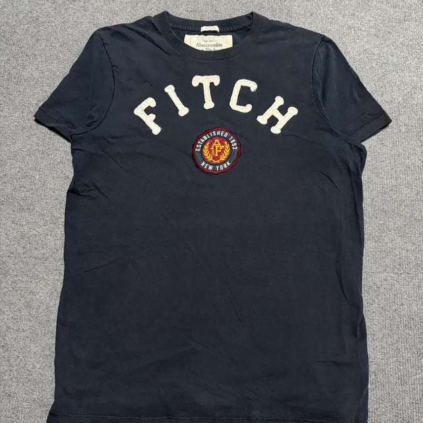 [BUNJANG] Abercrombie &amp; Fitch Navy Short Sleeve T-Shirt L / 아베크롬비 네이비 반팔 티셔츠 L