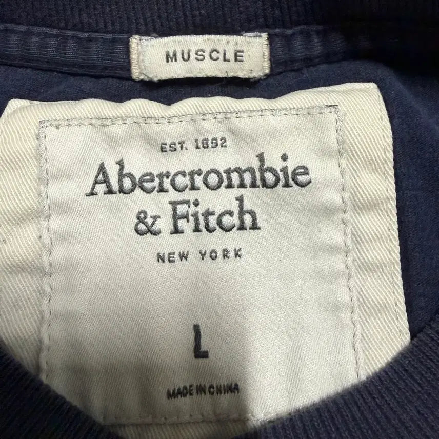 [BUNJANG] Abercrombie &amp; Fitch Navy Short Sleeve T-Shirt L / 아베크롬비 네이비 반팔 티셔츠 L