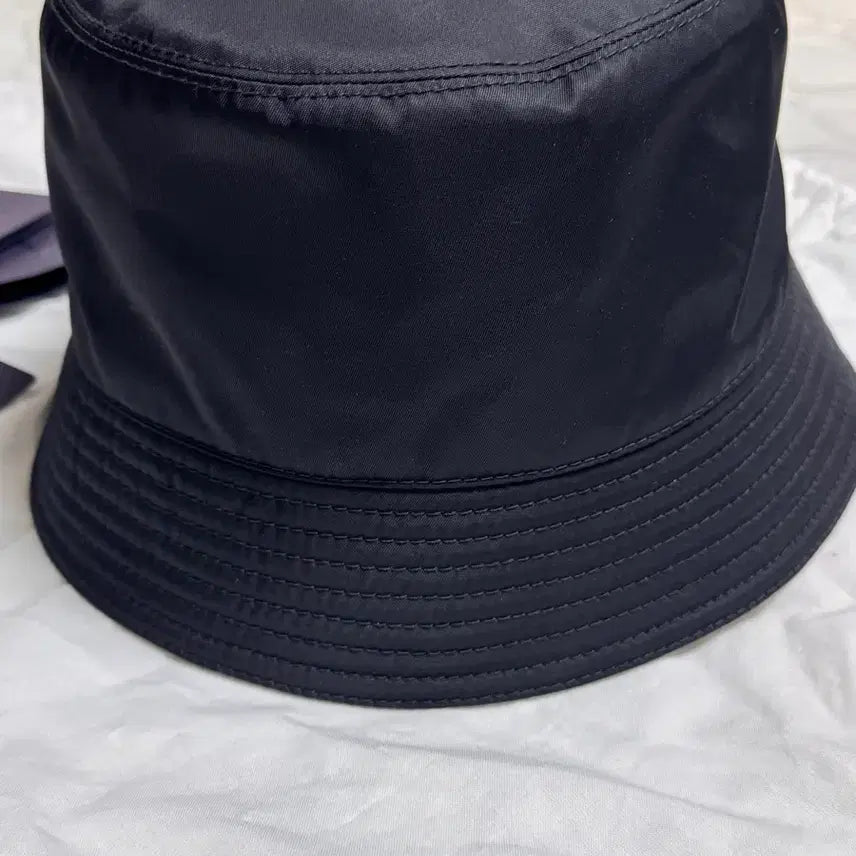 [BUNJANG] Prada Re-Nylon Bucket Hat - L Size / 프라다 정품 리나일론 버킷햇L