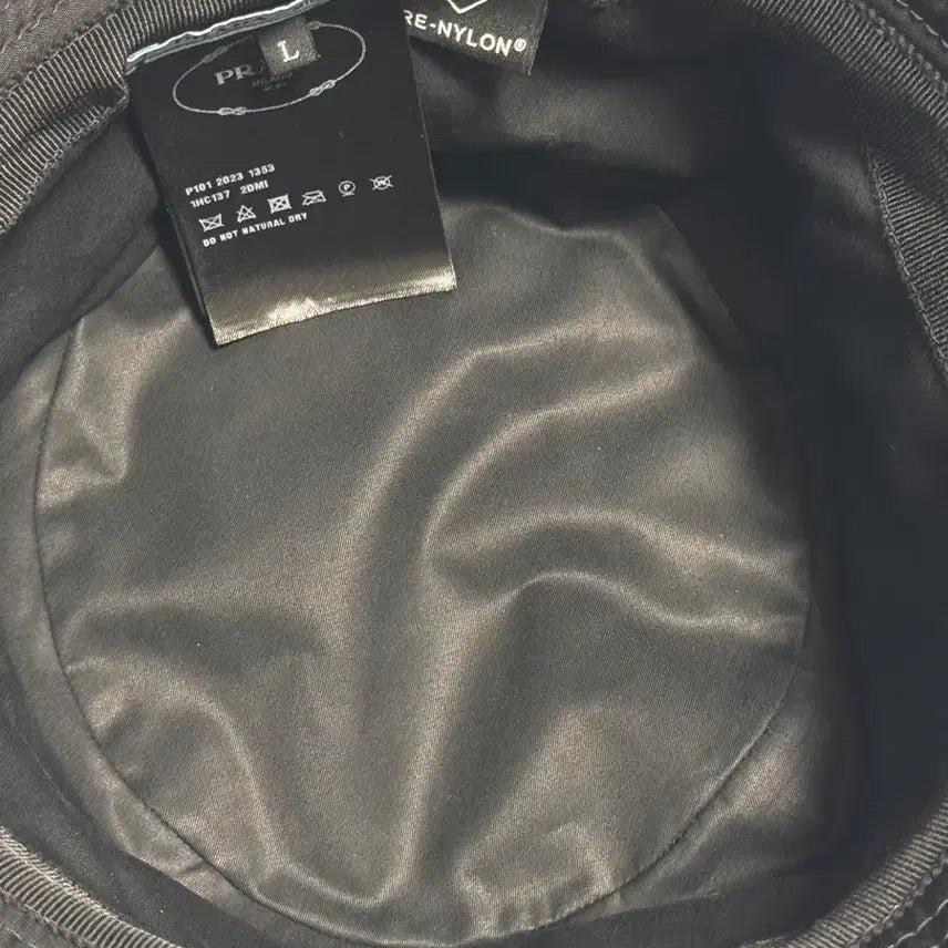 [BUNJANG] Prada Re-Nylon Bucket Hat - L Size / 프라다 정품 리나일론 버킷햇L
