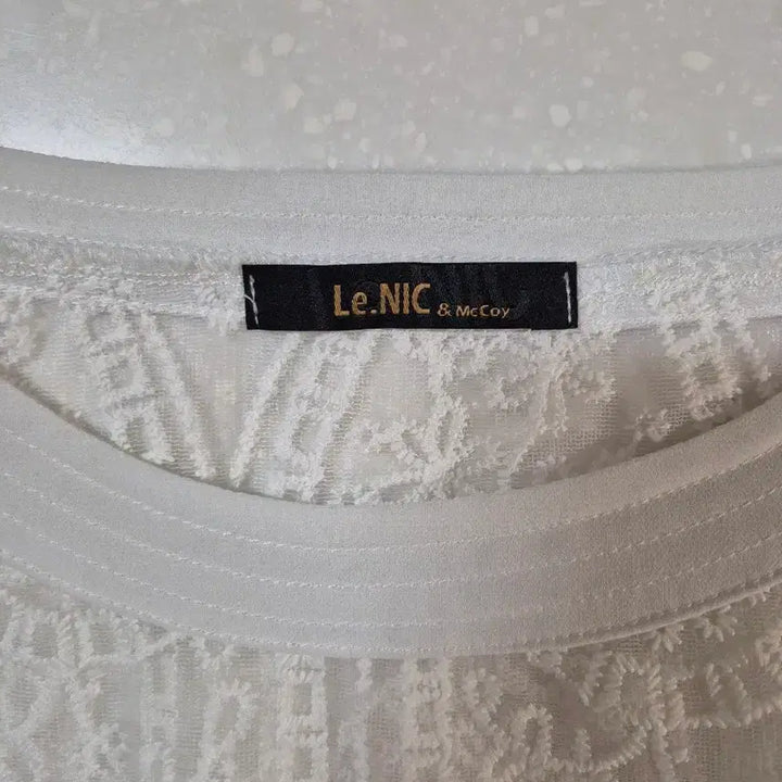 [SOLD OUT] Le.NIC &amp; McCoy 화이트 레이스 블라우스