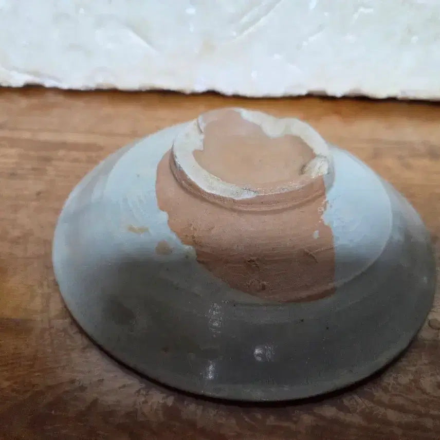 [BUNJANG] Joseon Dynasty Celadon Porcelain Plate / 조선 도자기 굽 접시