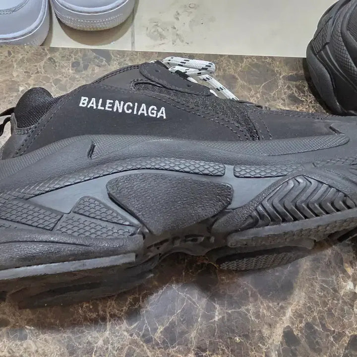 [BUNJANG] Balenciaga Triple S Sneakers / 21 백화점판 발렌시아가 트리플S 풀구성 판매