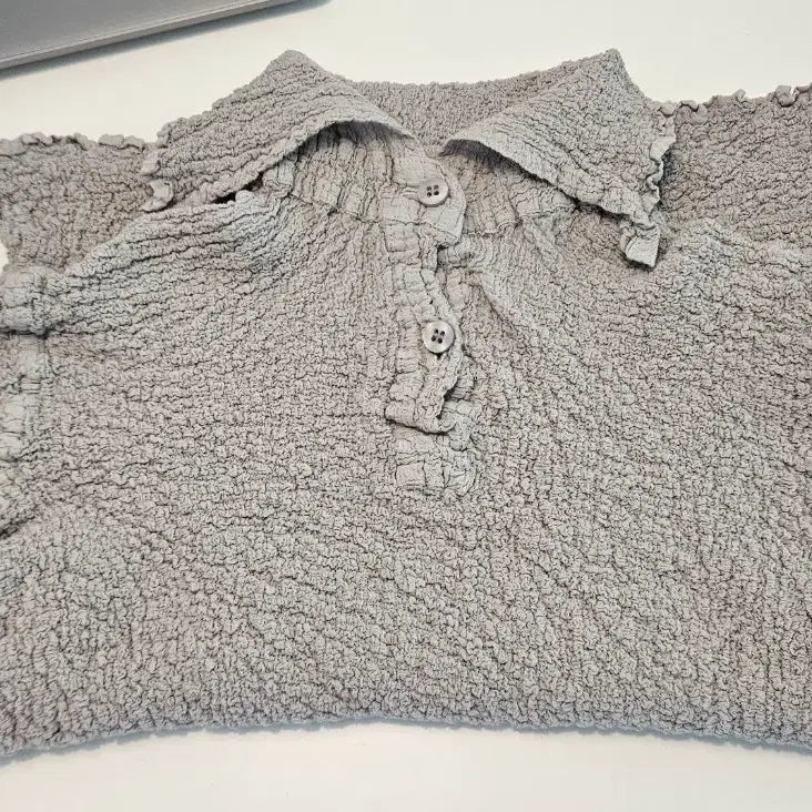 [BUNJANG] Issey Miyake Pleats Please Collar Neck Top Light Gray / 미 이세이미야케 콜리플라워 카라넥 탑 라이트 그레이