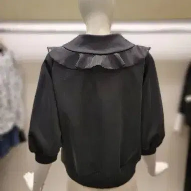 [SOLD OUT] 한섬 오즈세컨 프릴 하프 집업 블라우스 44~55